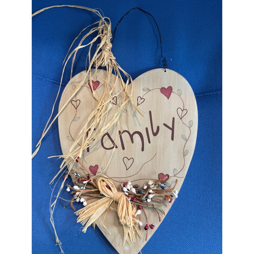 Rustic Wood Family Heart Plaque Hanging Door Sign Vintage Farmhouse Cottage